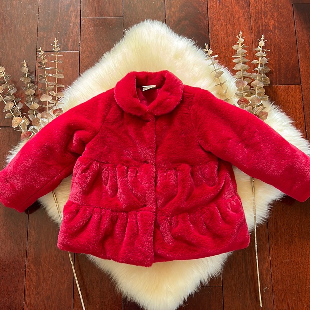 EUC First Impressions for Macy’s toddler girls red faux fur holiday coat sz 4T!